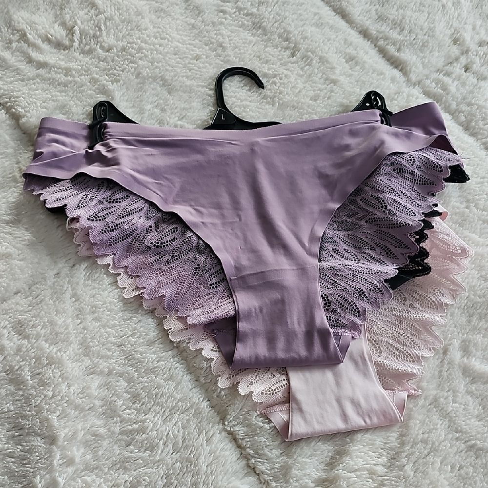 Elegant Lace Women's Panties - Lavender and Blush